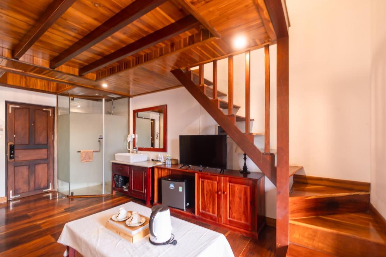 Wisdom Mystery Hotel Luang Prabang Buitenkant foto