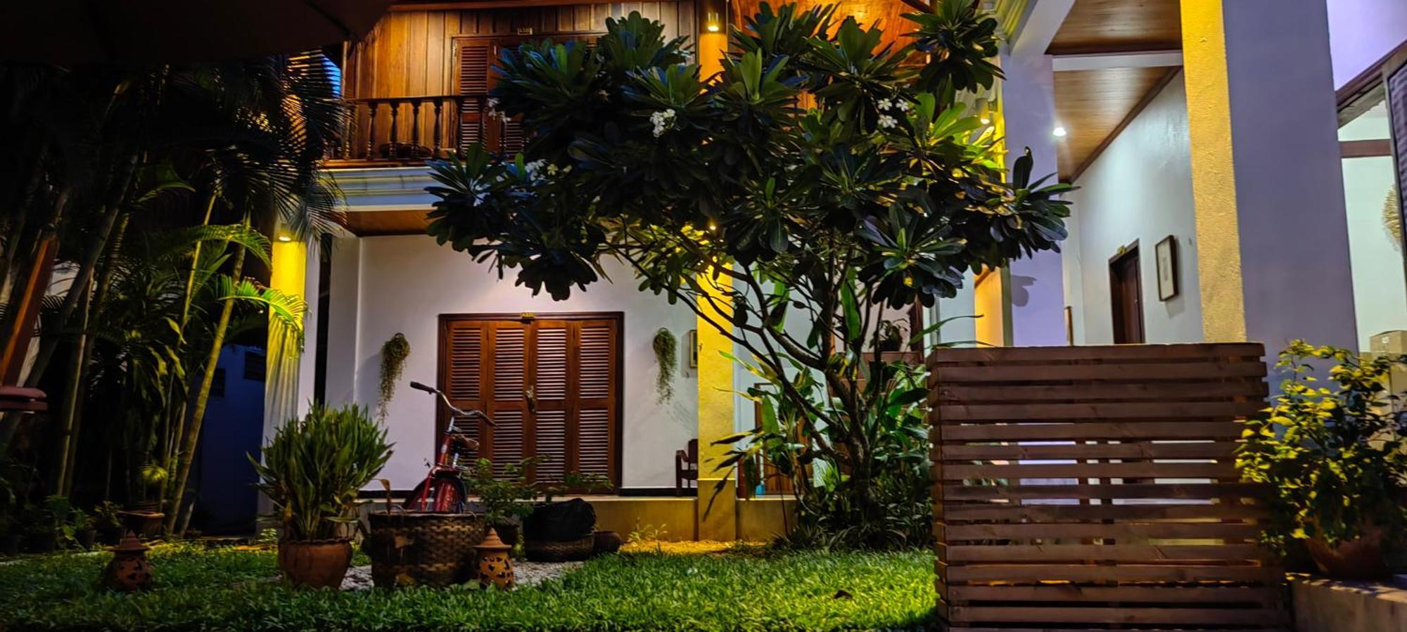 Wisdom Mystery Hotel Luang Prabang Buitenkant foto