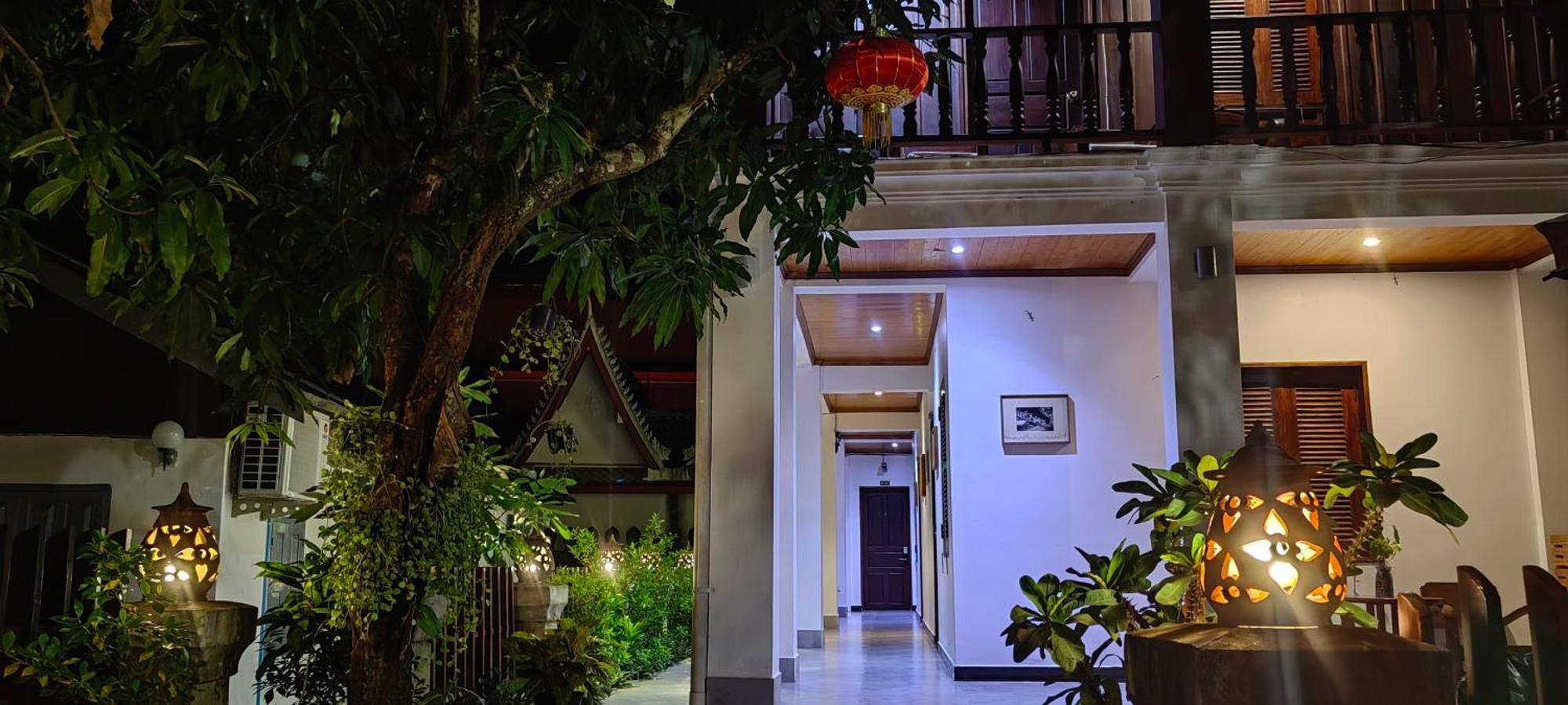 Wisdom Mystery Hotel Luang Prabang Buitenkant foto