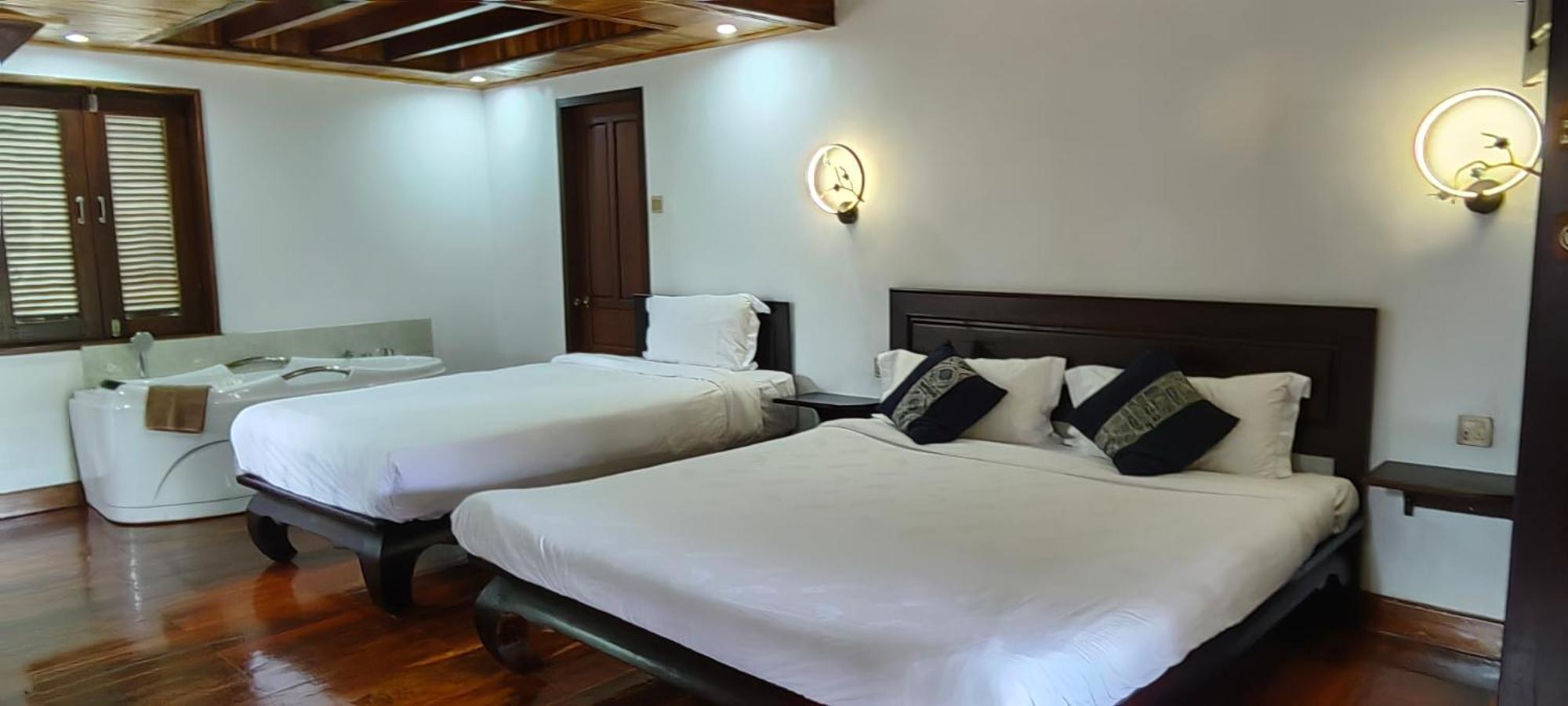 Wisdom Mystery Hotel Luang Prabang Buitenkant foto